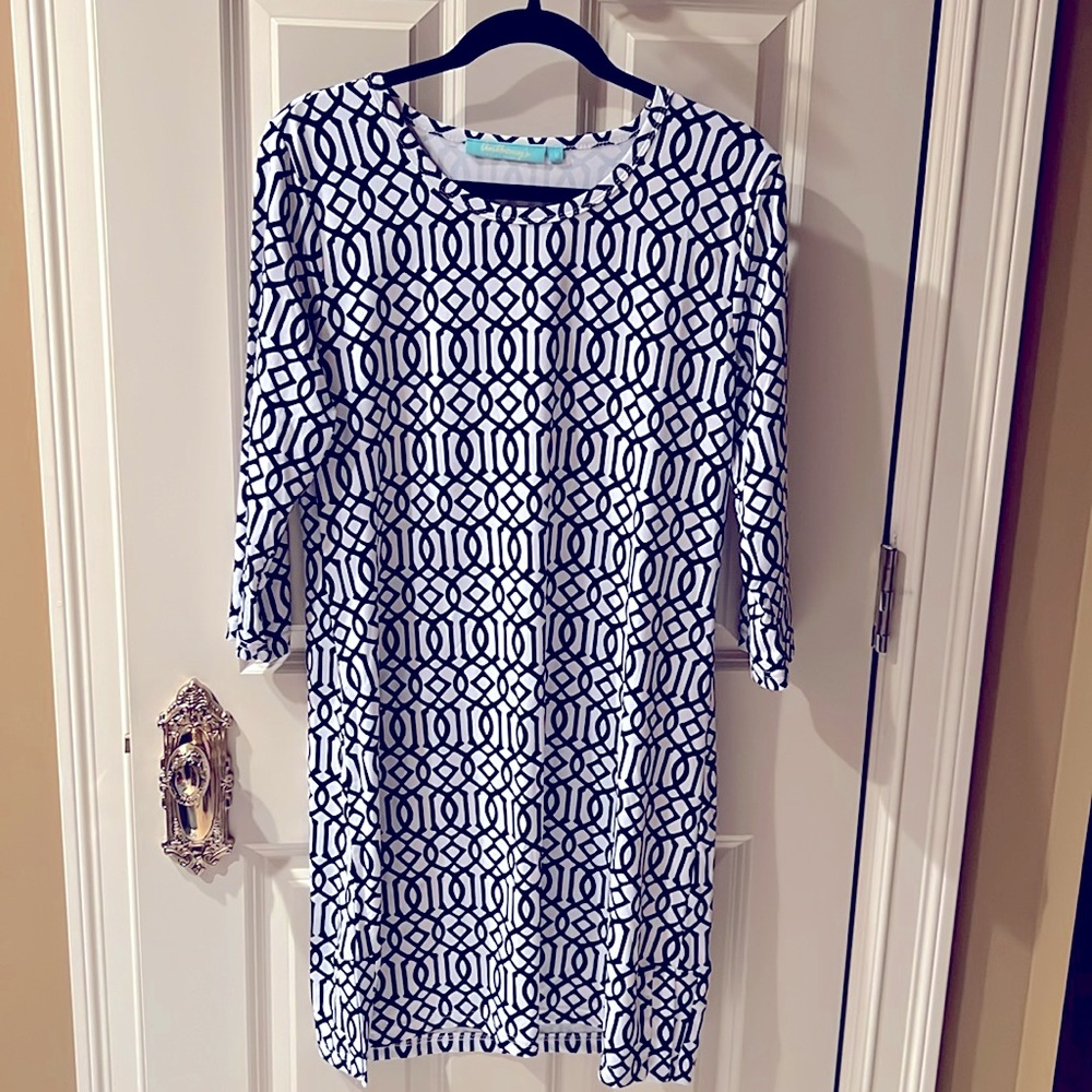 Anthony’s resort wear dress size M. Comfortable and cute.